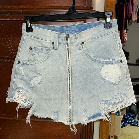CARMAR distressed denim skirt🤩NWT - Picture 1 of 5